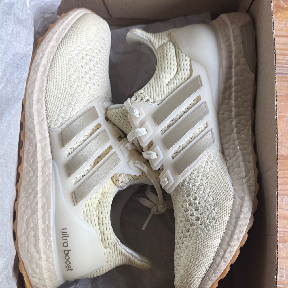 adidas Cream/Beige Ultraboost Knit Trainers - Picture 5 of 7